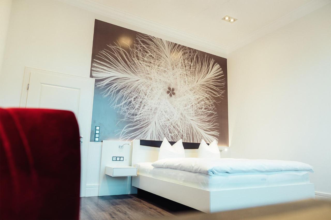 Hotel - Pension & Gaststaette "Alter Koenig" Hettstedt Extérieur photo